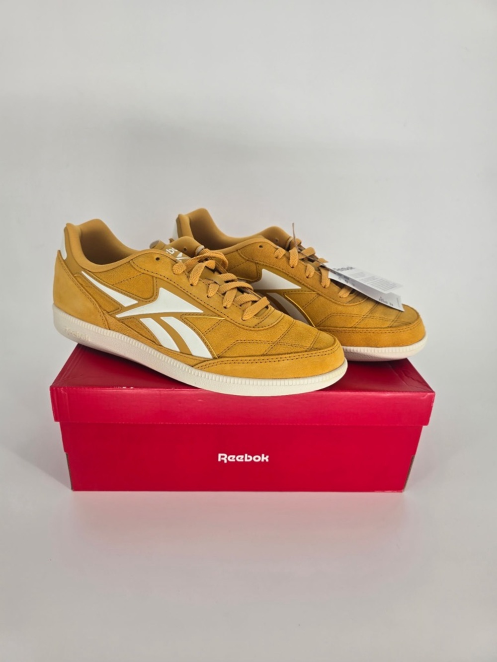 Reebok FINALE/Yellow/Natural/Tan
AR30357M-YCT/MENS SHOE SIZE 10.5M